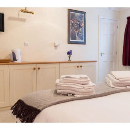 The Bull Inn Bourne Luaran gambar