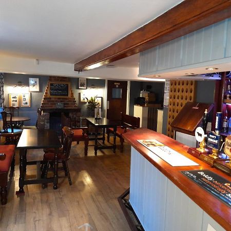 The Bull Inn Bourne Luaran gambar